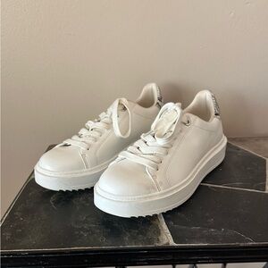 Steve Madden Catcher Sneakers Size 9.5